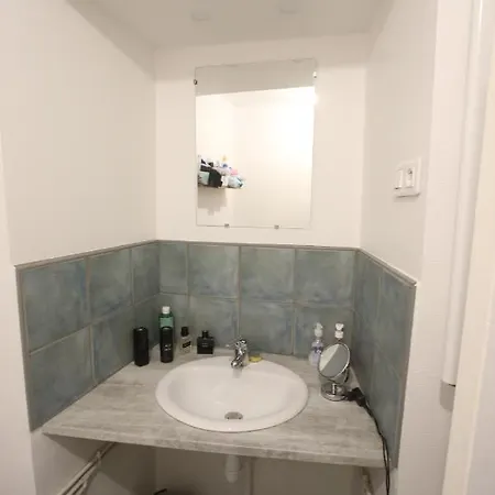 Super Avec Belle Luminosite En Plein Centre De Daire *